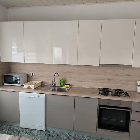Apartment Jadranka Brist Exteriér fotografie