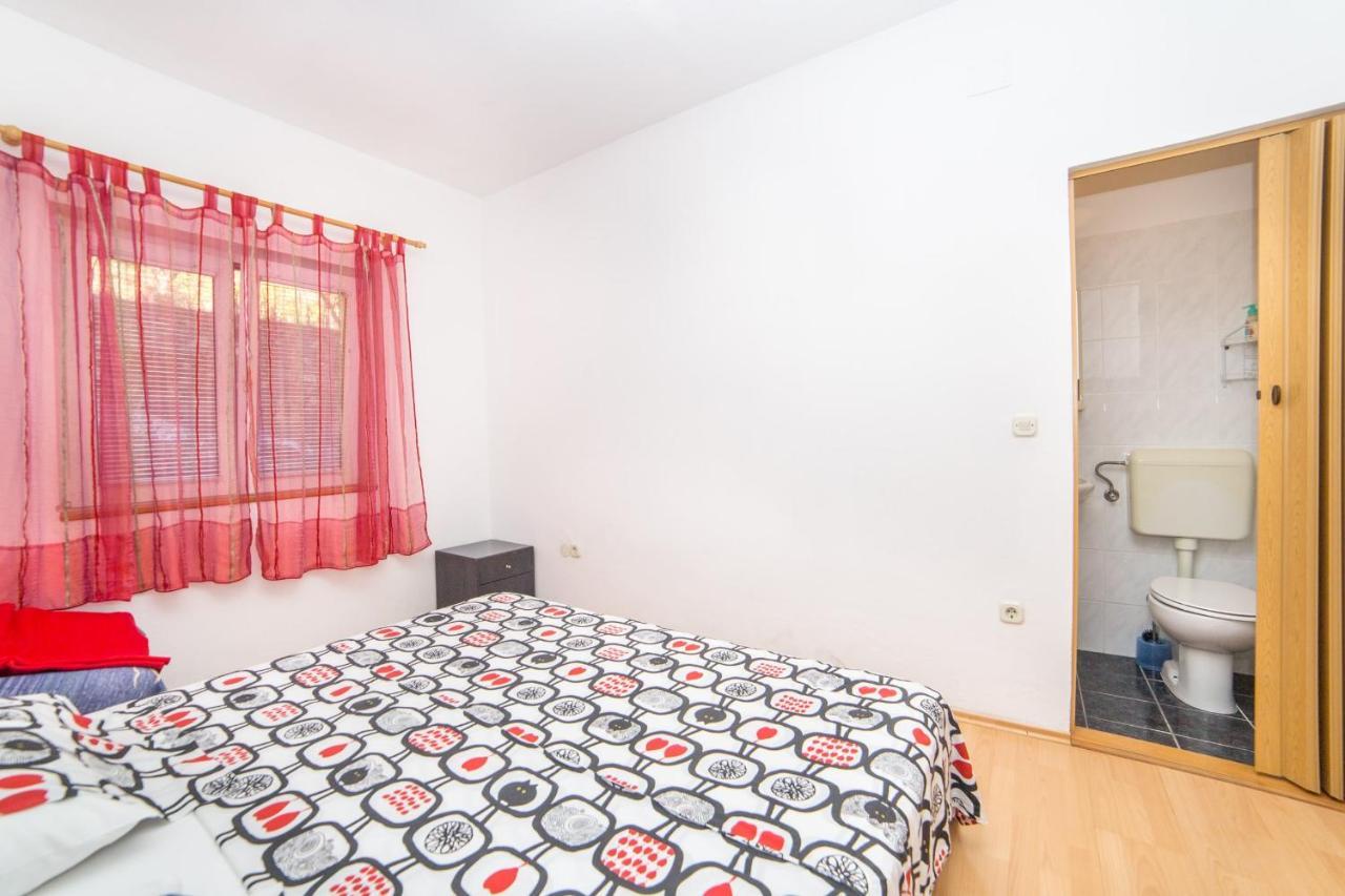 Apartment Jadranka Brist Exteriér fotografie