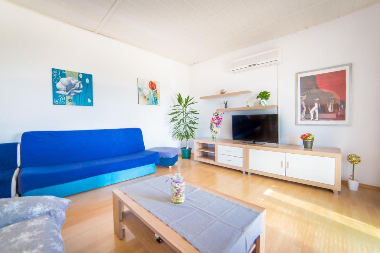 Apartment Jadranka Brist Exteriér fotografie